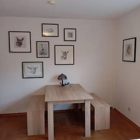 Apartment Im Gruenen In Messenaehe